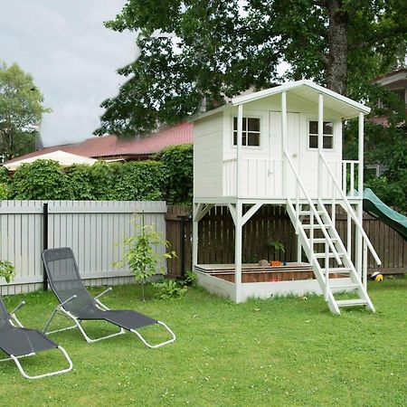 Cabin Guesthouse With Free Parking Pärnu Eksteriør bilde