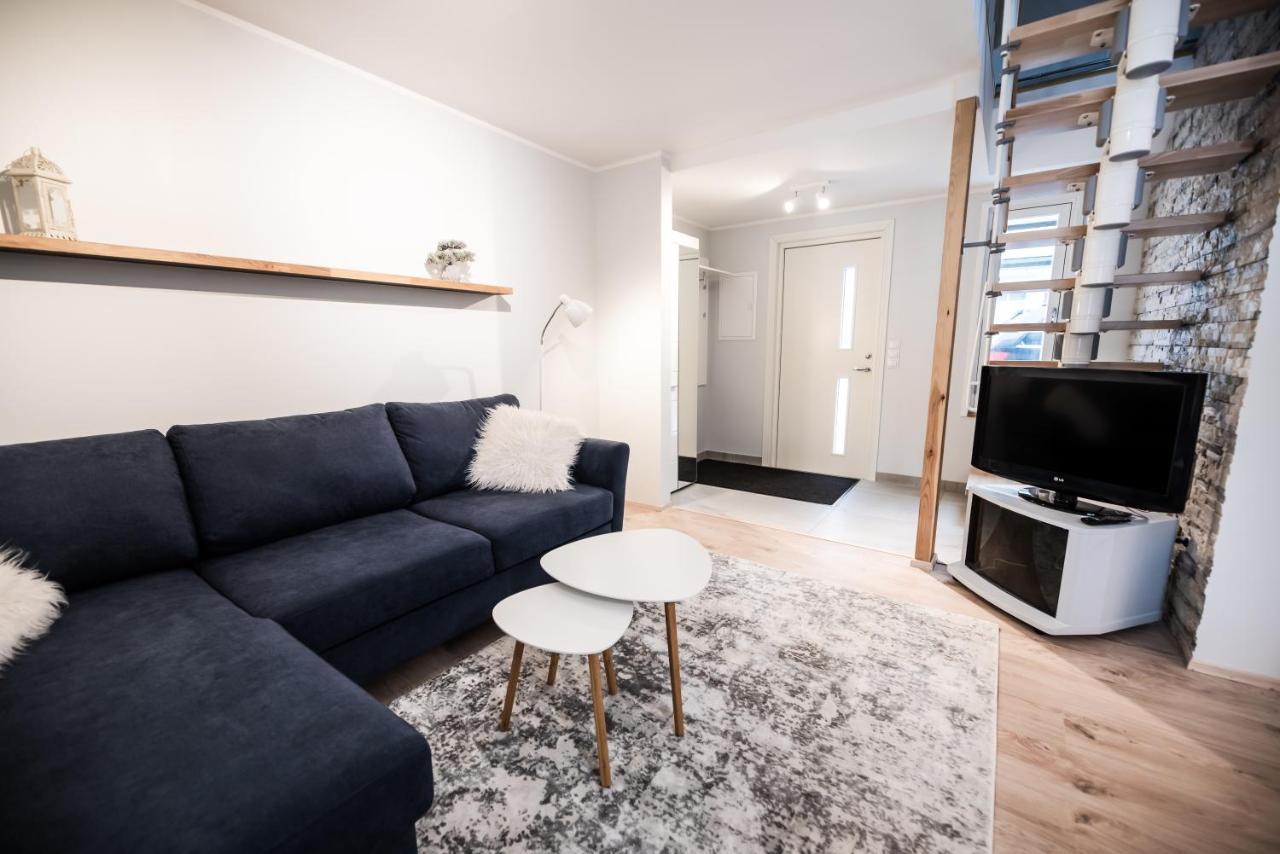 Cabin Guesthouse With Free Parking Pärnu Eksteriør bilde