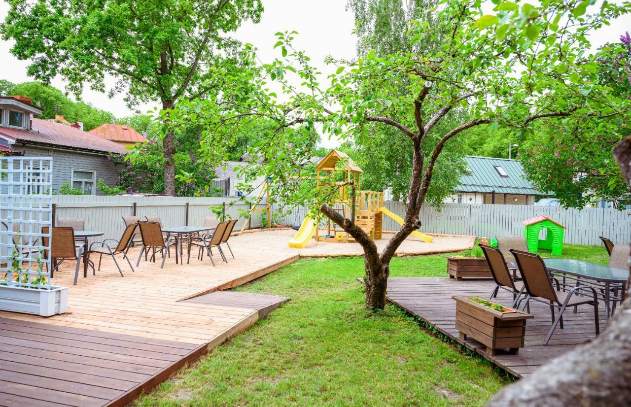 Cabin Guesthouse With Free Parking Pärnu Eksteriør bilde